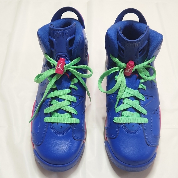 Jordan Retro 6 Sneakers - Picture 2 of 8